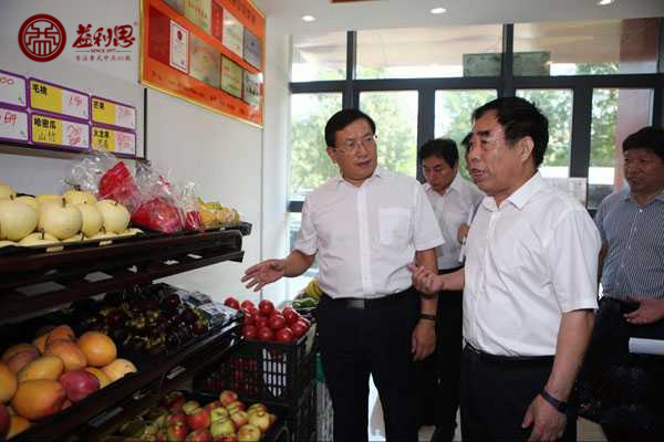 董事長王總介紹店內(nèi)情況