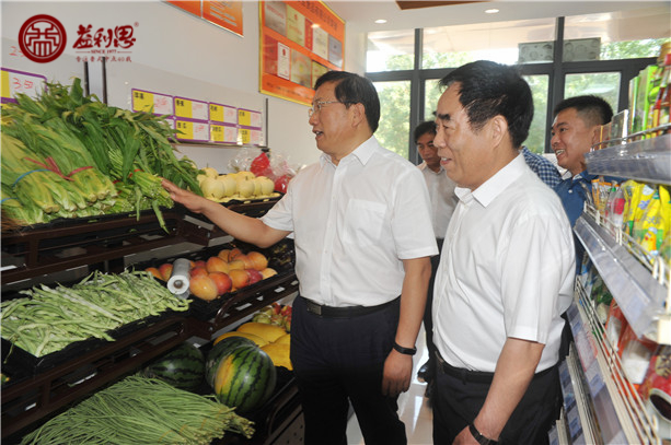 董事長王總介紹店內(nèi)情況