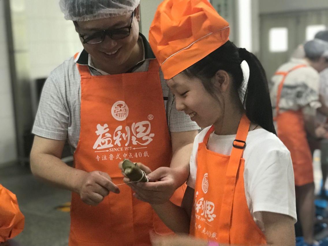 &ldquo;爸爸，咱倆合作的粽子作品可真&lsquo;一無二&rsquo;呢&rdquo;