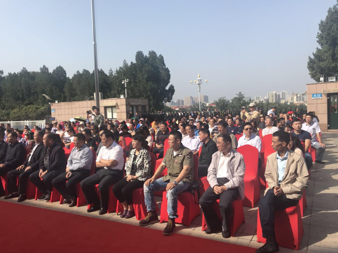 益康集團(tuán)員工代表同社會(huì)各界人士一起參加本次活動(dòng)