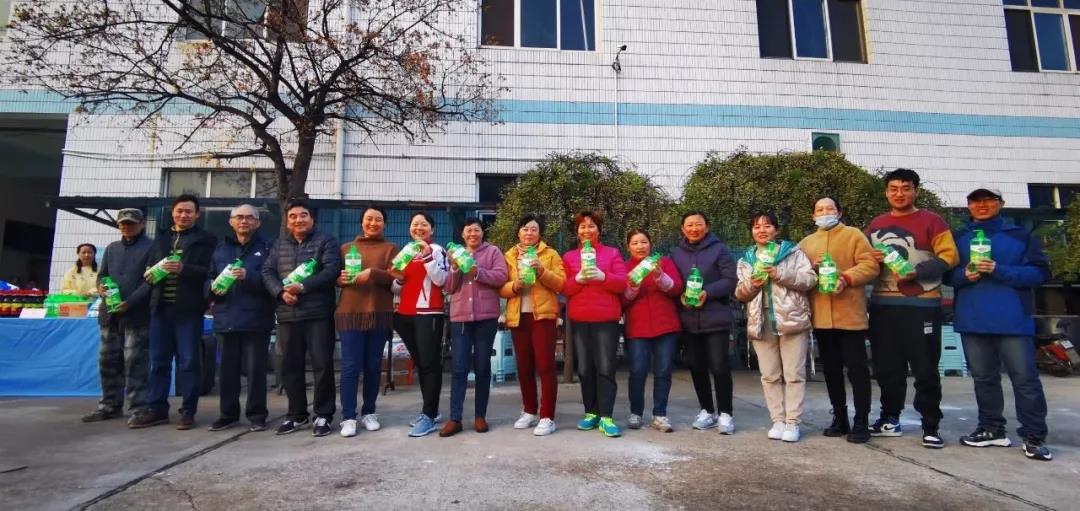 拿獎(jiǎng)拿到手軟啦~~