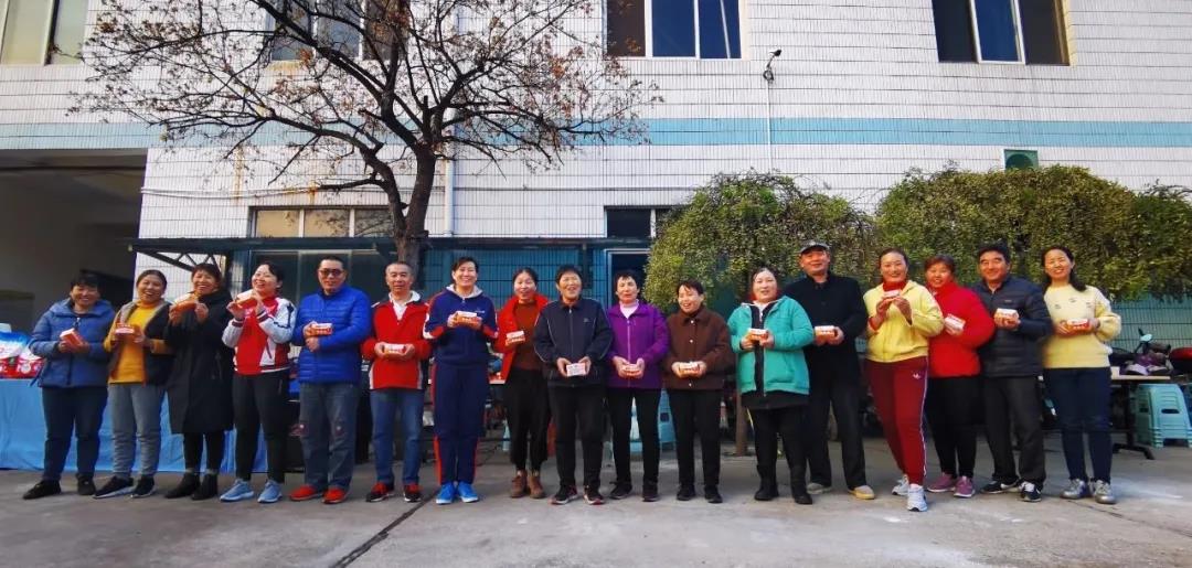 拿獎(jiǎng)拿到手軟啦~~