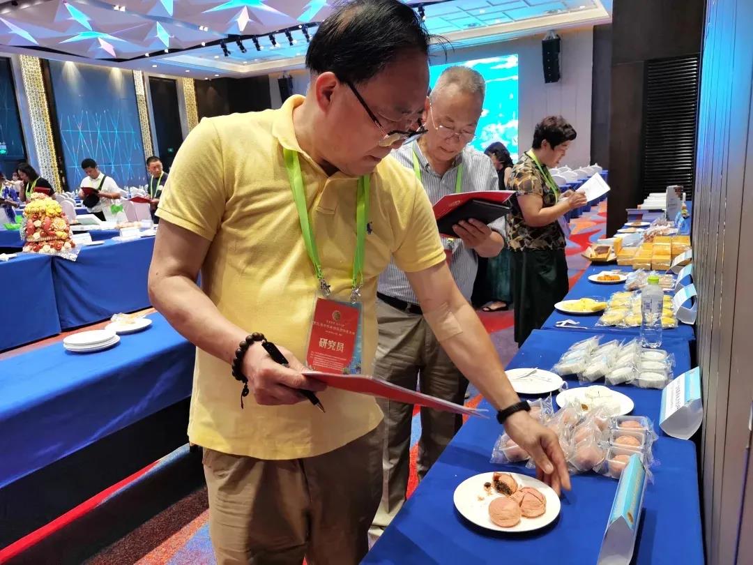 行業(yè)專家現(xiàn)場品鑒