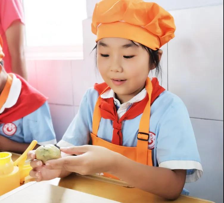 自己親手制作的月餅，味道一定很香甜