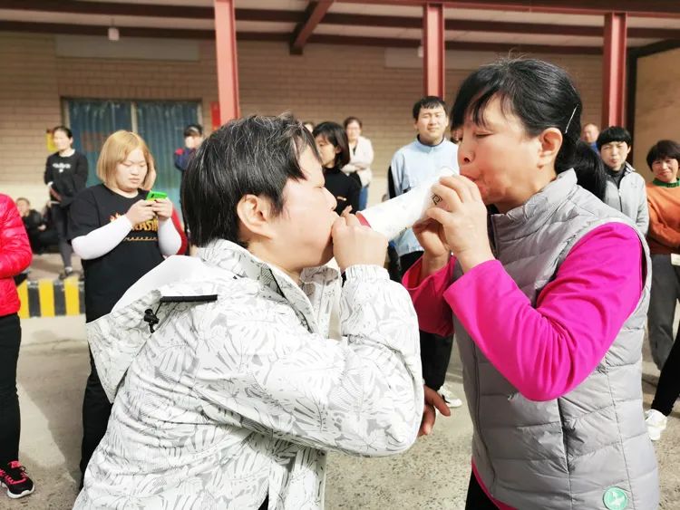 氣球傳遞 氣球傳遞