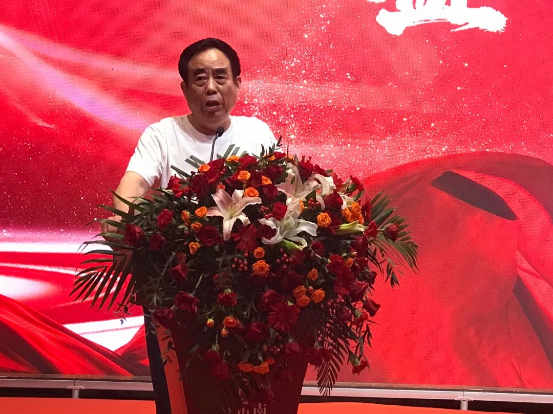 濟(jì)南益康總公司黨委書記、董事長(zhǎng)王忠本