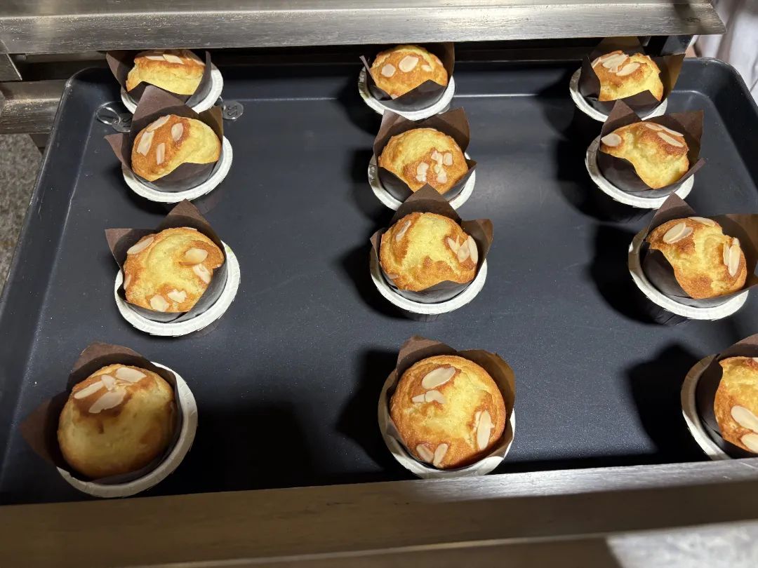 考生成果展示:紙杯蛋糕 考生成果展示:紙杯蛋糕