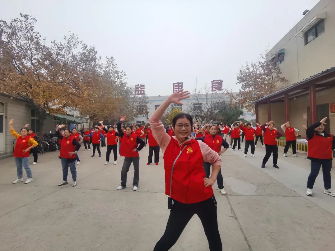 賽前熱身，松弛筋骨