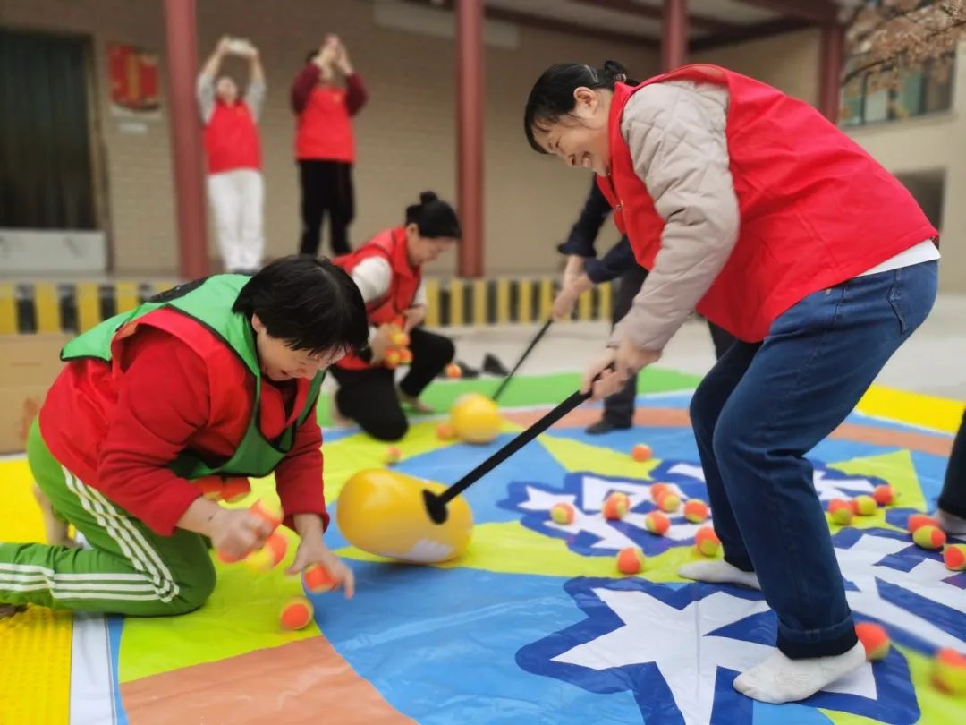 眼觀六路，守護(hù)小球