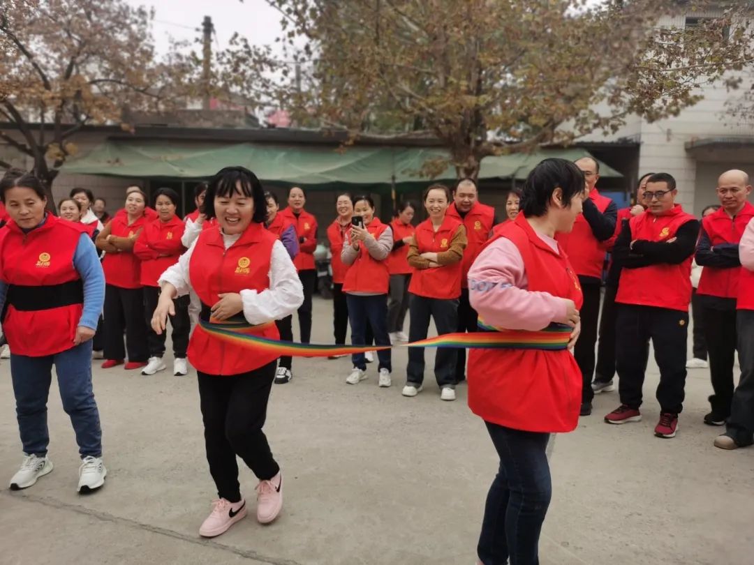 加快速度，配合默契