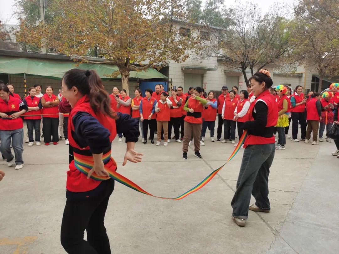 加快速度，配合默契