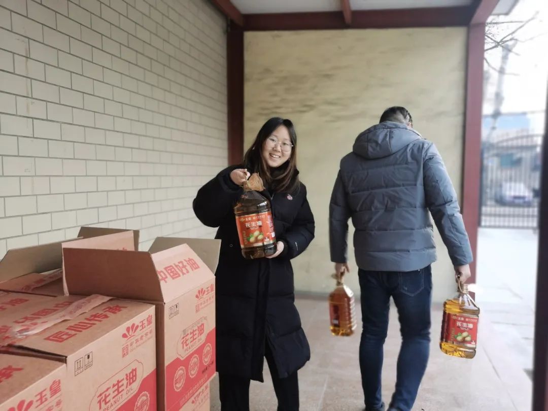 福滿新春 關(guān)懷相伴