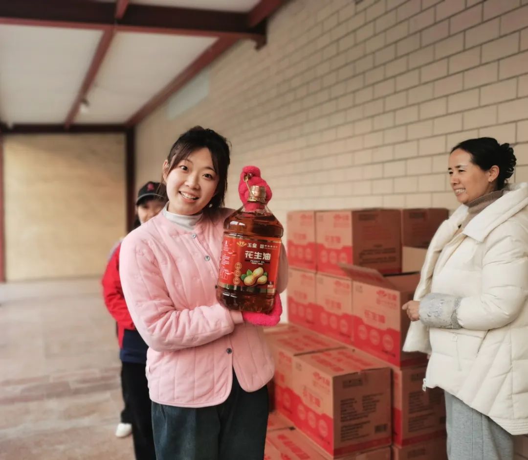 福滿新春 關(guān)懷相伴