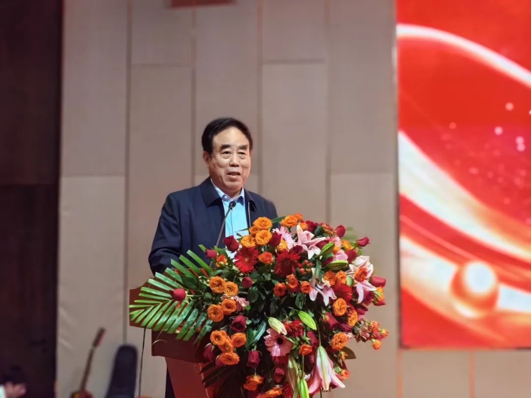 濟南益康總公司黨委書記、董事長王忠本講話