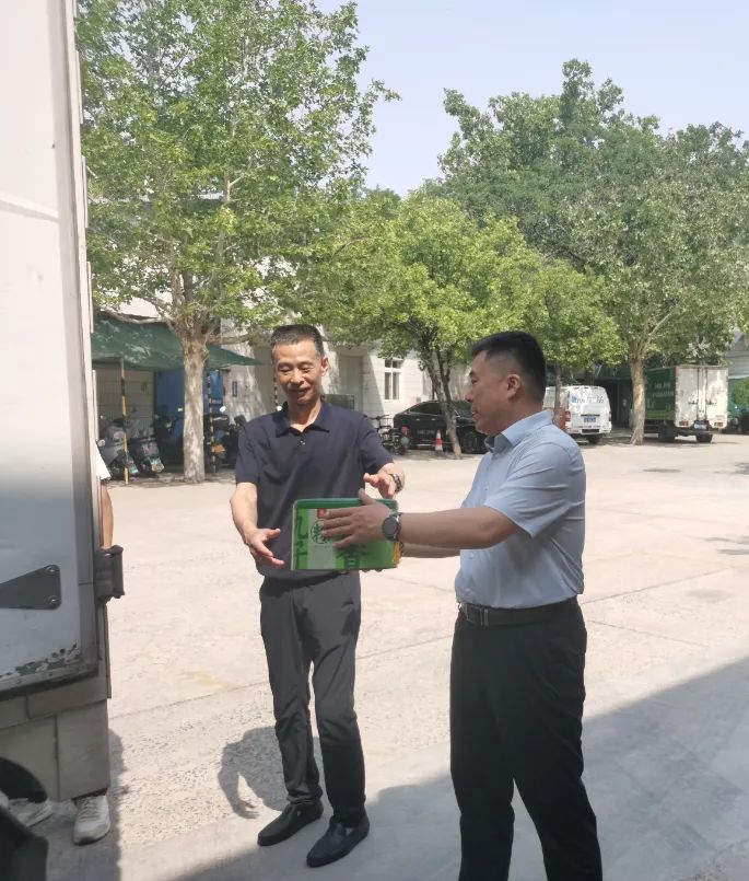 &ldquo;九子荷香&rdquo;粽集結裝車