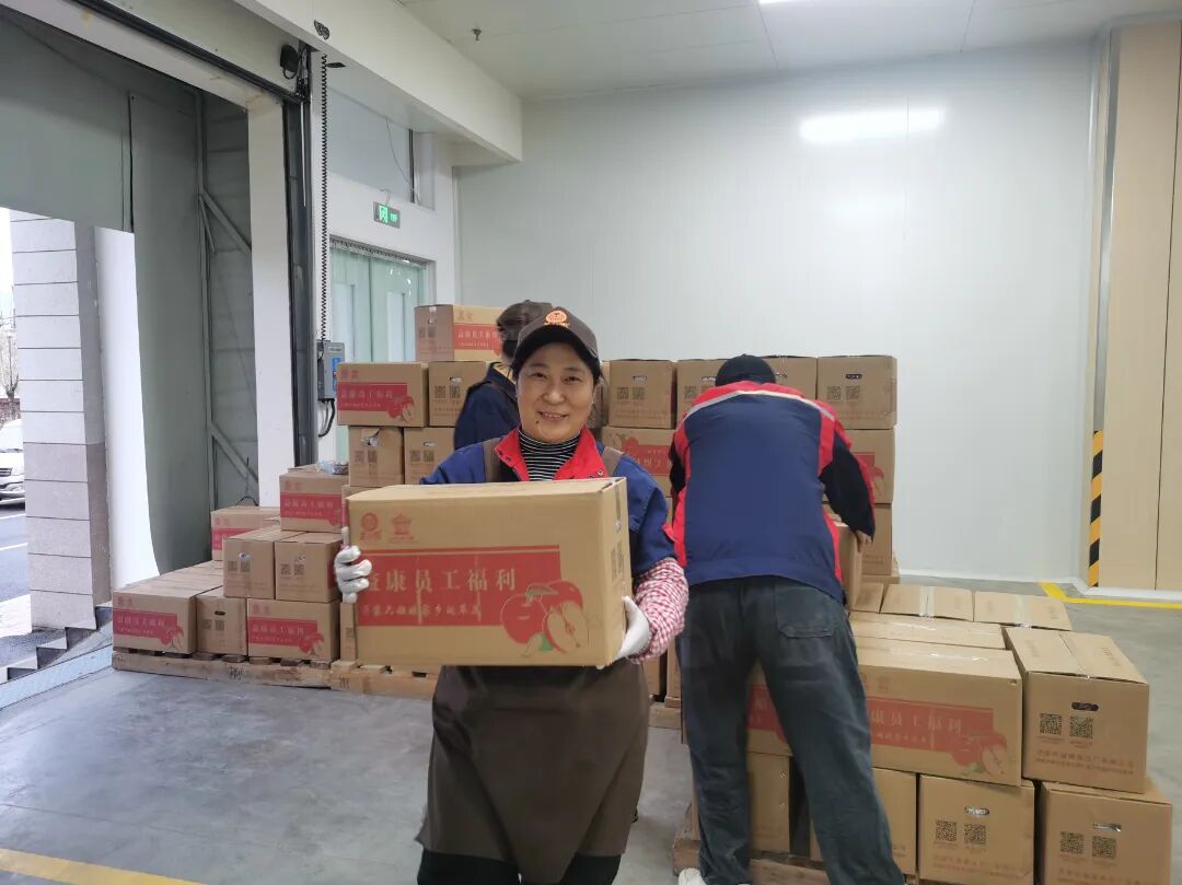 暖心福利，凝聚前行力量