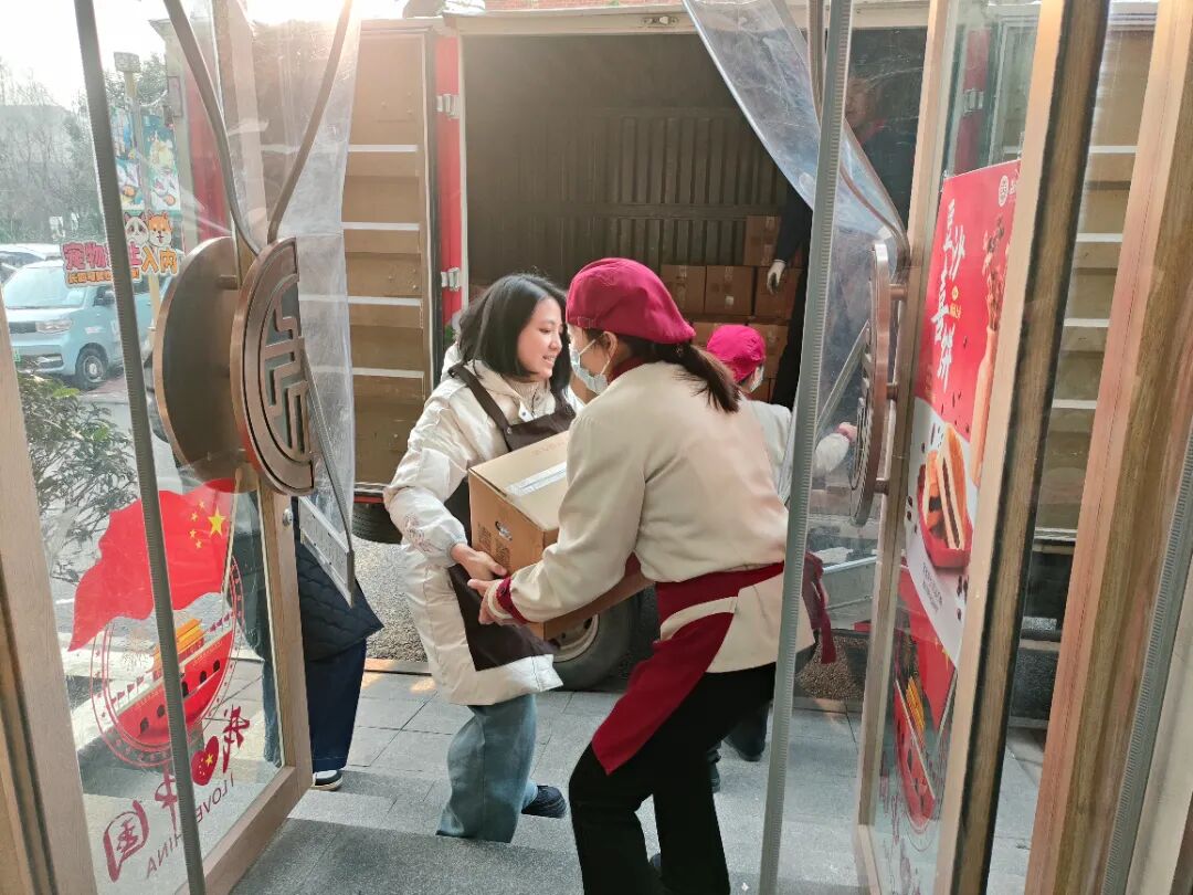 暖心福利，凝聚前行力量