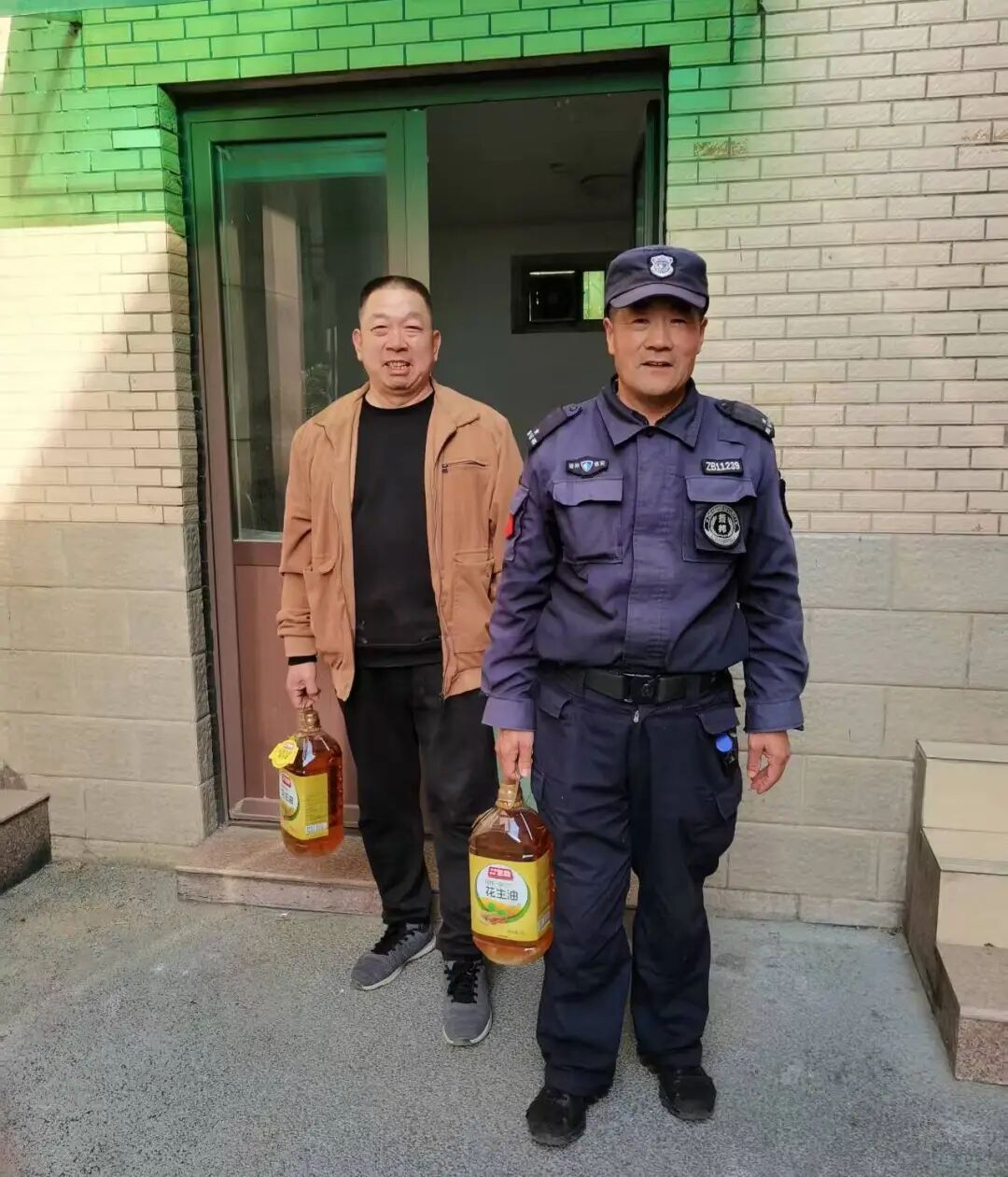 益康益利思年貨發(fā)放現(xiàn)場(chǎng) 益康益利思年貨發(fā)放現(xiàn)場(chǎng)